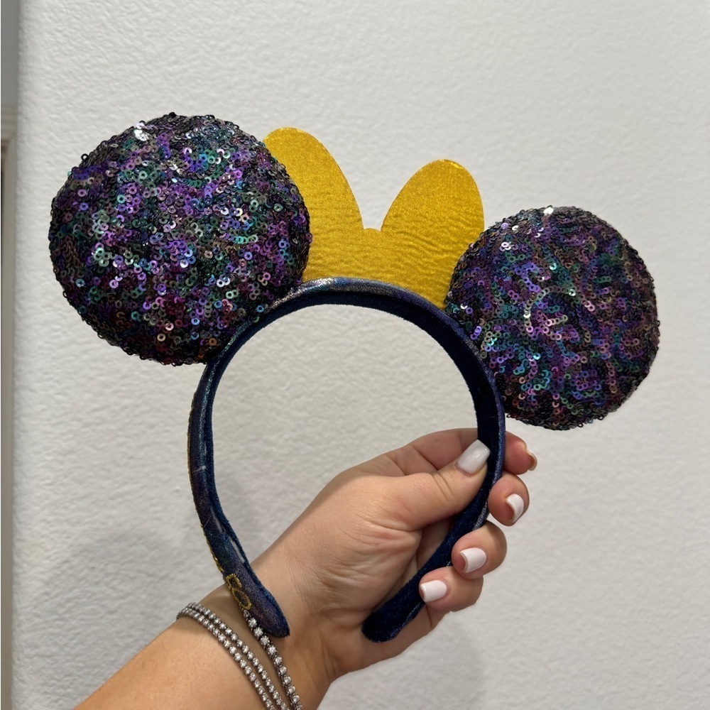 NEW Walt Disney World 50th Anniversary Ears - Picture 3 of 4